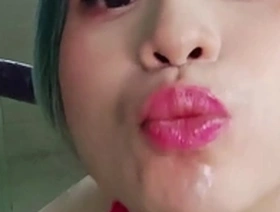 Young Chinese amateur deep throat expert, fetish film.