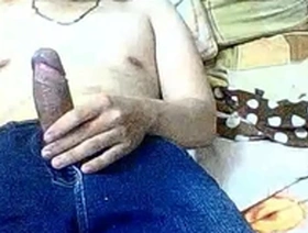 Asian webcam star masturbates on webcam.