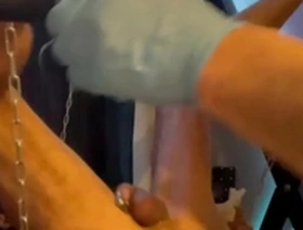 Training für deep fisting beginnt