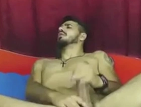 sexy open mind guy i am here when i need cum in front of camera