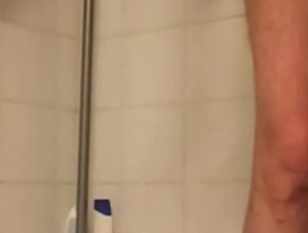Twink having some fun with 3 limes in his ass